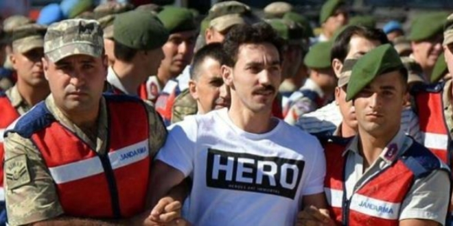 'Hero' tirt giyen darbe san Gkhan Gl: Darbeden haberim yoktu