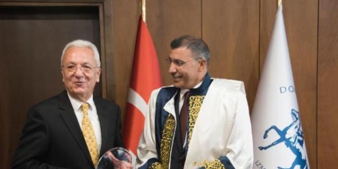 Dokuz Eylül Üniversitesi Rektörü görevden alındı