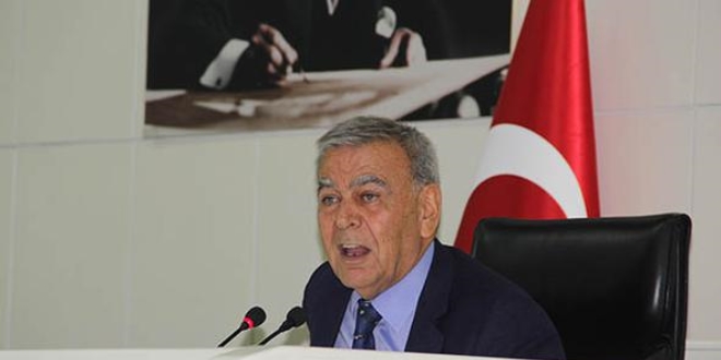 Ak Partili vekille İzmir Belediye Başkanı arasında sert tartışma