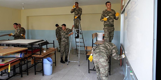Mehmetçik'ten eğitime anlamlı destek