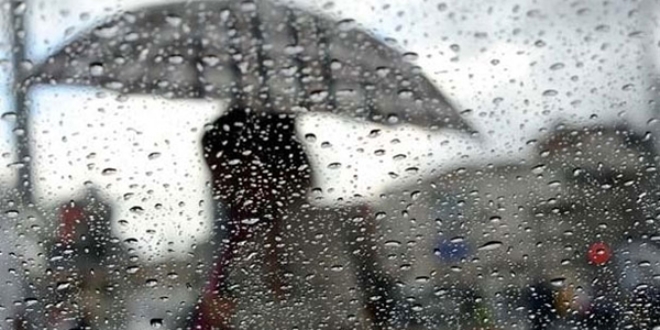 İstanbul, Çarşamba günü yağmurlu havaya teslim olacak