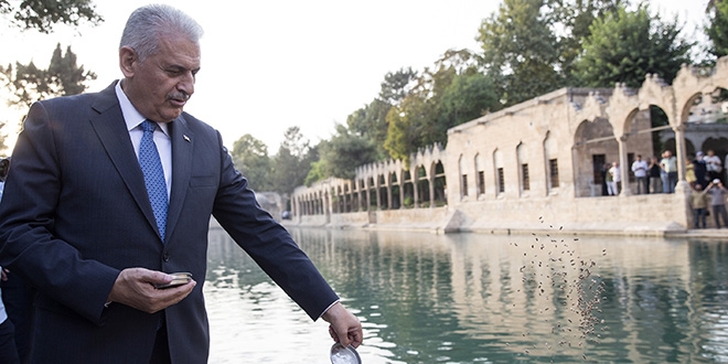 Başbakan Yıldırım, Balıklıgöl yerleşkesini ziyaret etti