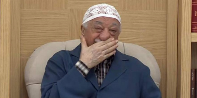 'Toplantıda FETÖ liderinden gelen Takkeler dağıtılmış'