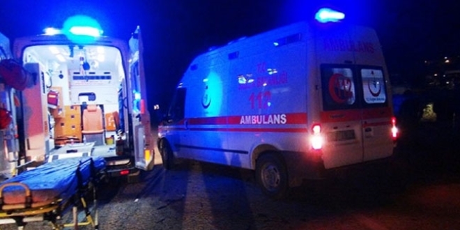 Düzce'de minibüs şarampole devrildi: 13 yaralı
