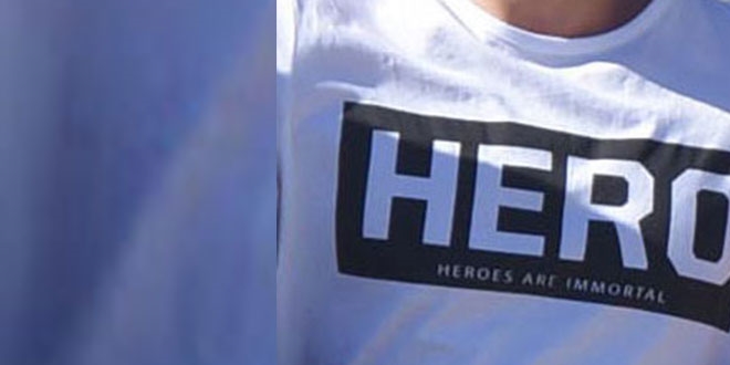 'Hero' tişörtü giyen 17 yaşındaki lise ögrencisi gözaltında