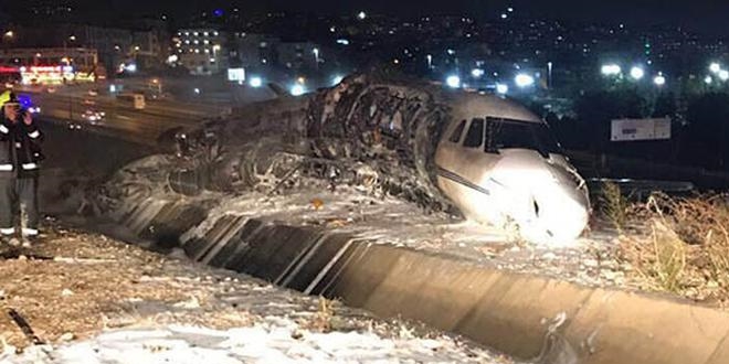 Atatürk Havalimanı'nda özel jet düştü: 3 yaralı