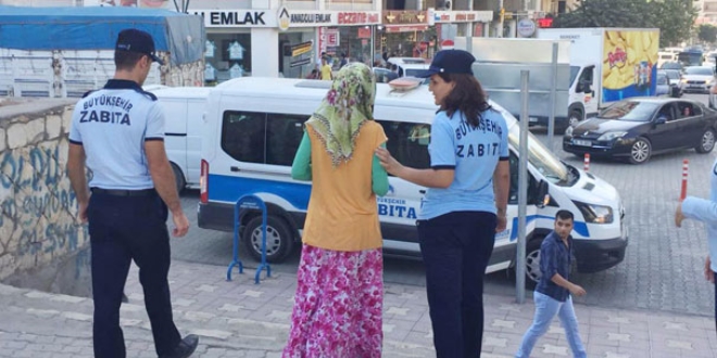 Dilencinin üzerinden 3 bin 500 lira çıktı