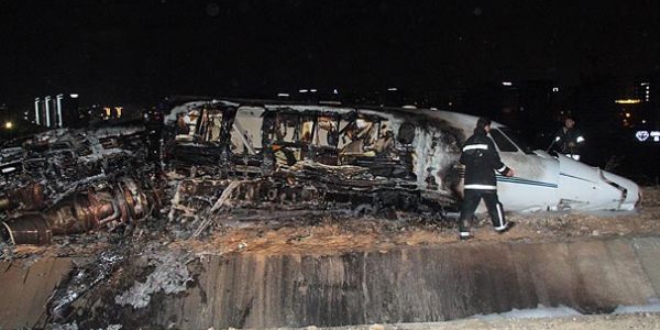 İniş yaparken alev alan jetle ilgili soruşturma başlatıldı