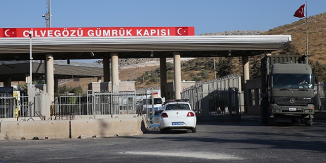 Cilvegözü Sınır Kapısı'nda askeri araç yoğunluğu