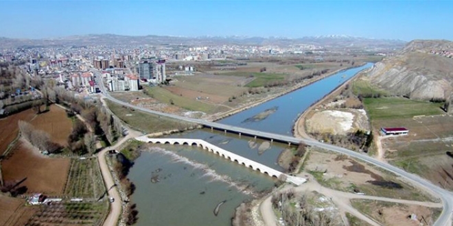 Kızılırmak'ta son 5 yılın en düşük debisi
