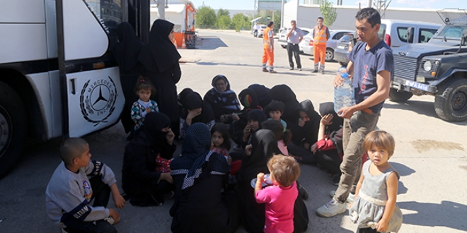 54 kişilik otobüste 118 kaçak göçmen yakalandı