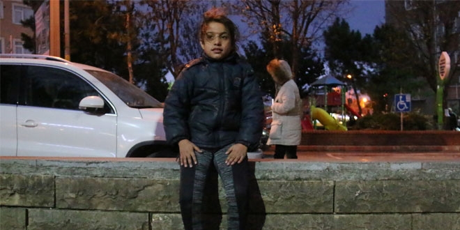 Sahipsiz bırakılan Suriyeli çocuklara polis sahip çıktı
