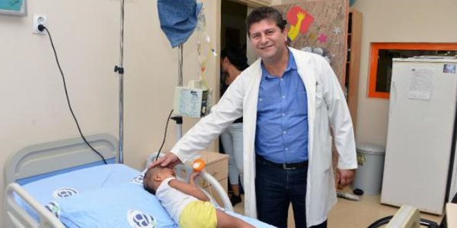 Şarkıcı Profesör, albüm çıkarıp klip çekti