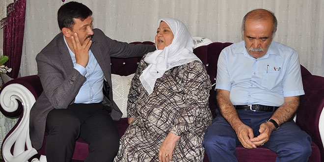 Ak Parti'li Dağ, Şehit Yüzbaşı'nın ailesini ziyaret etti