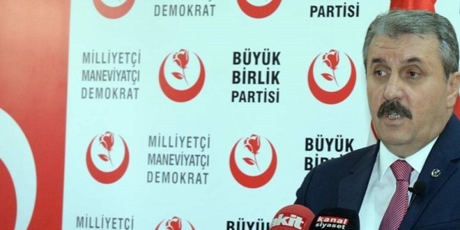 Destici: Referandumu meşru göstermeye çalışıyorlar