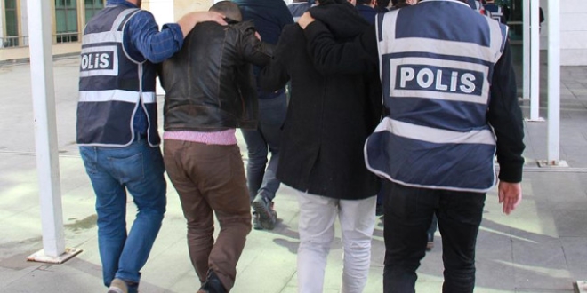 İzmir'de son bir haftada 219 FETÖ üyesi yakalandı