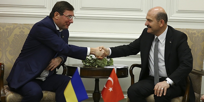 'Demokrasi kavramının içi boşaltılmaya çalışılıyor'