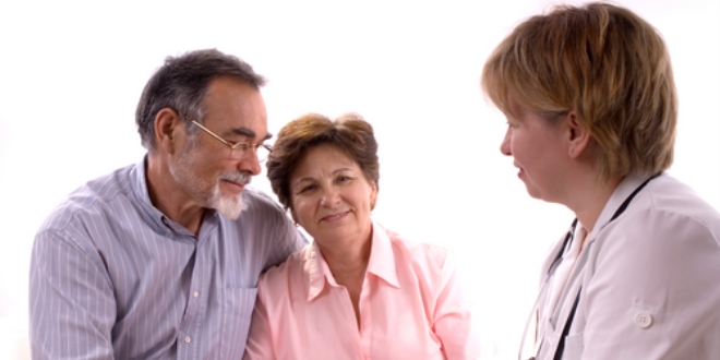 Hasta ve yak�nlar� kitap okuyarak moral bulacak