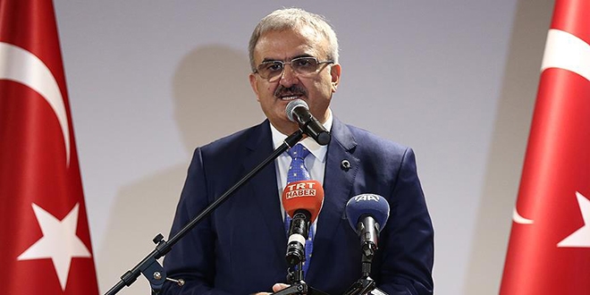 'Antalya'ya gelen turist sayısı 10 milyonu geçecek'
