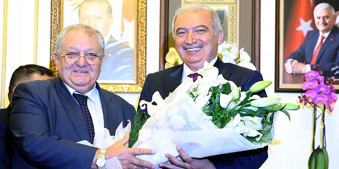 İBB yeni Başkanı Uysal, görevi devraldı