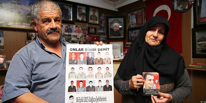 Şehit oğlunun hatırasını yeni evinde yaşatıyor