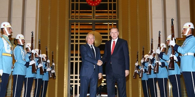 Rusya Lideri Vladimir Putin Külliye'de! Kritik zirve başladı