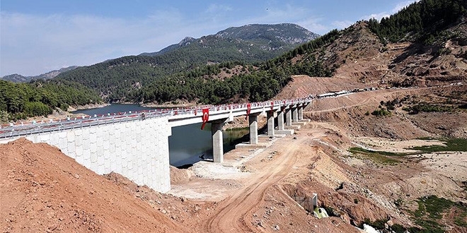 40 yıllık hayal olan Melikler Köprüsü açıldı
