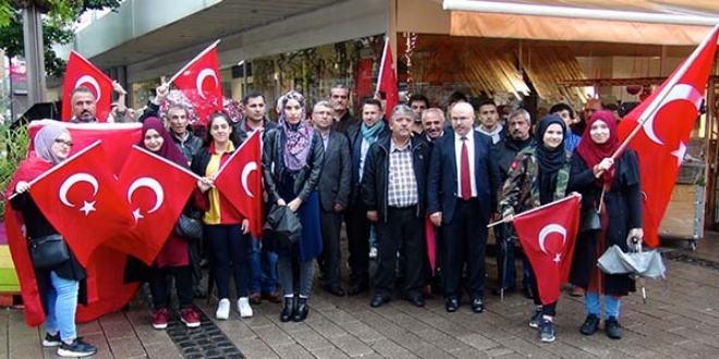 Almanya'da FETÖ protestosu