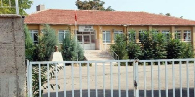 Ankara'da 5 okul renci yetersizliinden kapatld