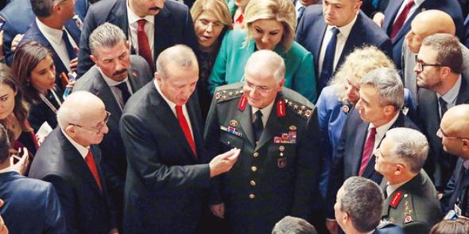 Erdoğan: Her şeye hazır olalım, Komutanlar: Hazırız