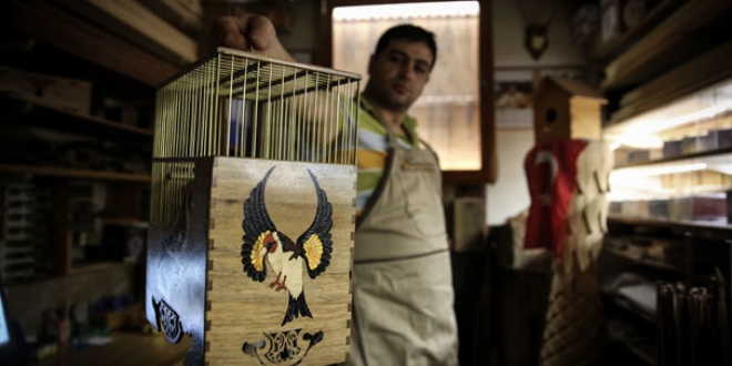 17 �lkeye ah�ap ku� kafesi g�nderiyor