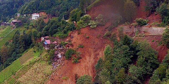 Rize'de yağışın bilançosu ağır oldu