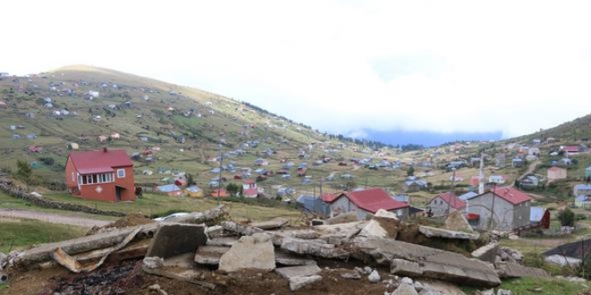 Karadeniz yaylaları kaçak yapılardan temizleniyor