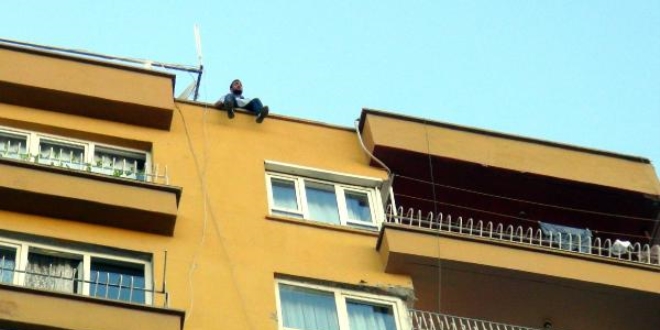 İntihara kalkışan işsizi, polis ikna etti