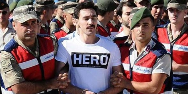 'Hero' tişörtlü sanığına ceza yağdı