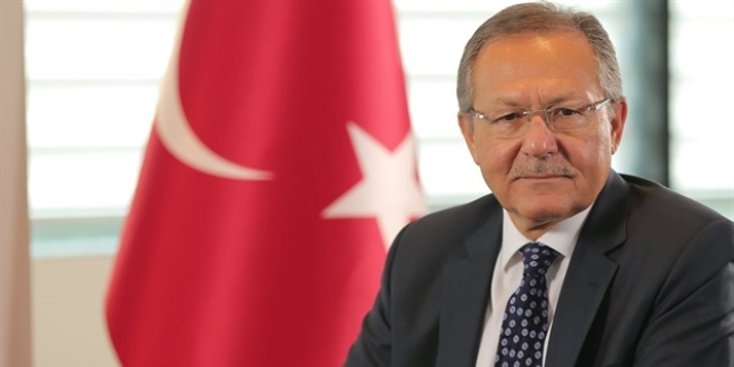 Edip Uğur: İstifa etmedim diyorum hanım bile inanmıyor