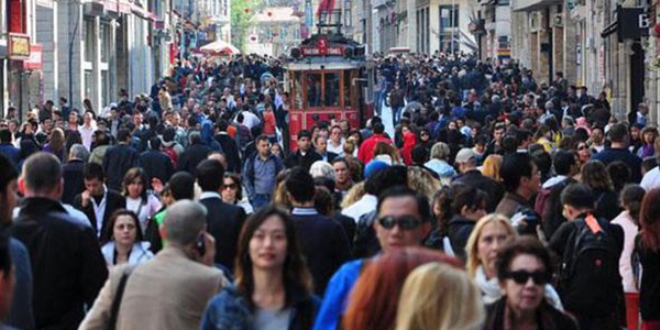 'Dünya genelinde 100 binden fazla Türkiye mezunu var'