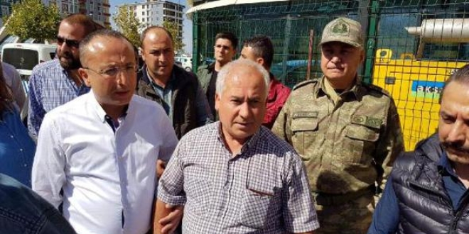 Vali Atik, operasyonda yaralanan askeri ziyaret etti