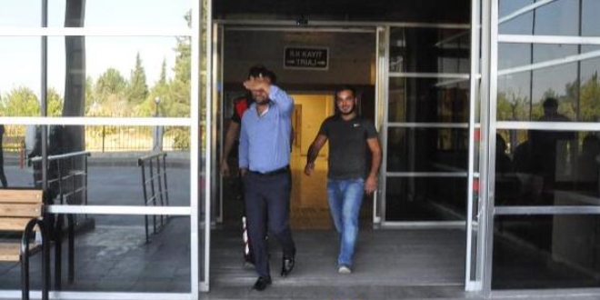 Başkasının yerine sınava giren 2 kişi gözaltında