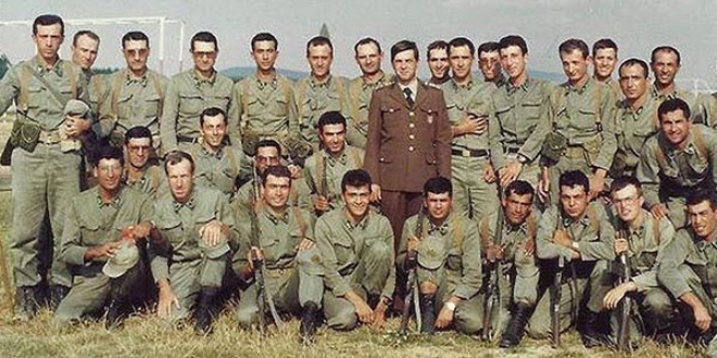 Erdoğan'ın yıllar önce çekilen askerlik fotoğrafı