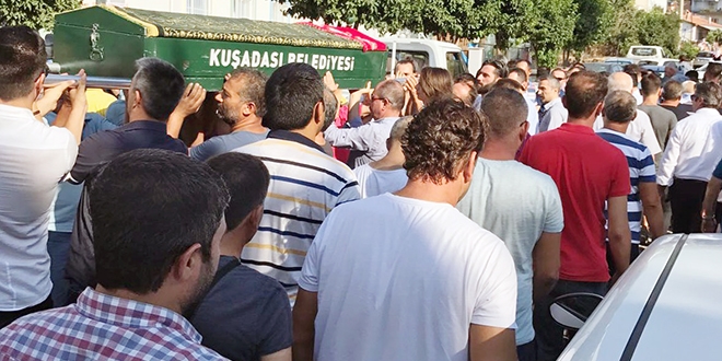 Kazada hayatını kaybeden şehit annesi toprağa verildi