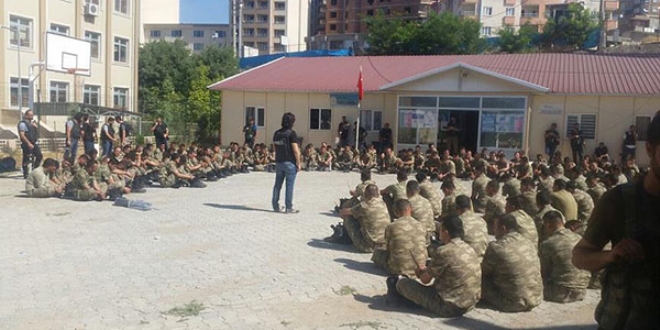 rnak'taki darbe giriimi davasnda 32 asker tahliye edildi