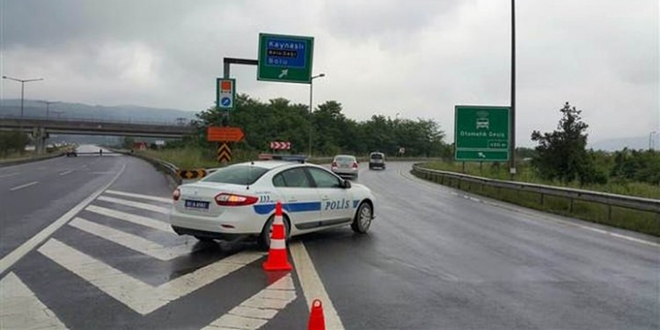 zmir - Ankara karayolu trafie kapatld
