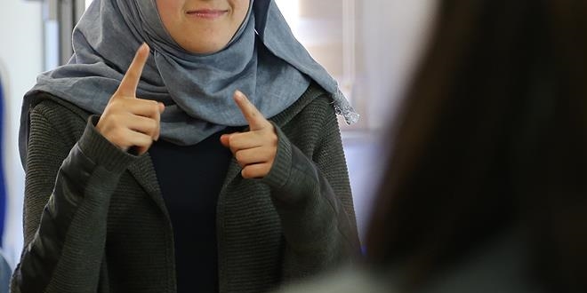 İşaret dili internet ortamından öğrenilebilecek