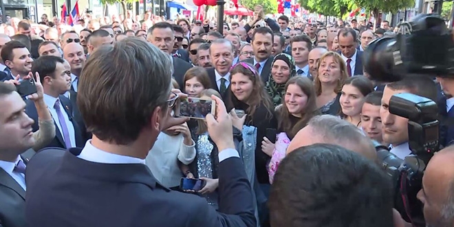 Cumhurbaşkanı Erdoğan'a Sırbistan da sevgi seli