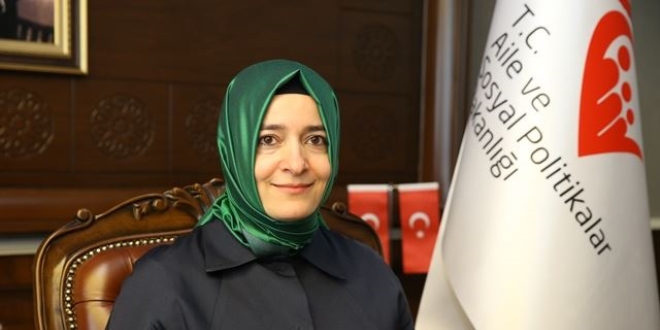 Barakada ya�ayan kad�na Bakan Kaya'dan yard�m