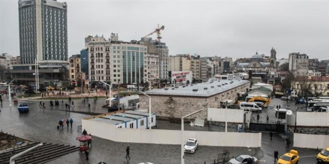 Taksim'e yaplan cami ykseliyor