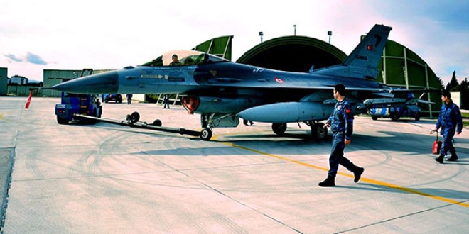 Savaş pilotu açığı kapatılıyor