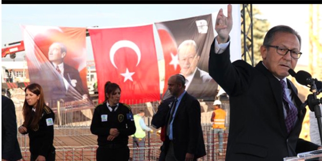 O belediye başkanı, Erdoğan'ın posterini koymadı