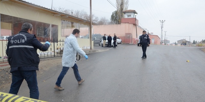 Malatya'da mahalle muhtarının evine silahlı saldırı